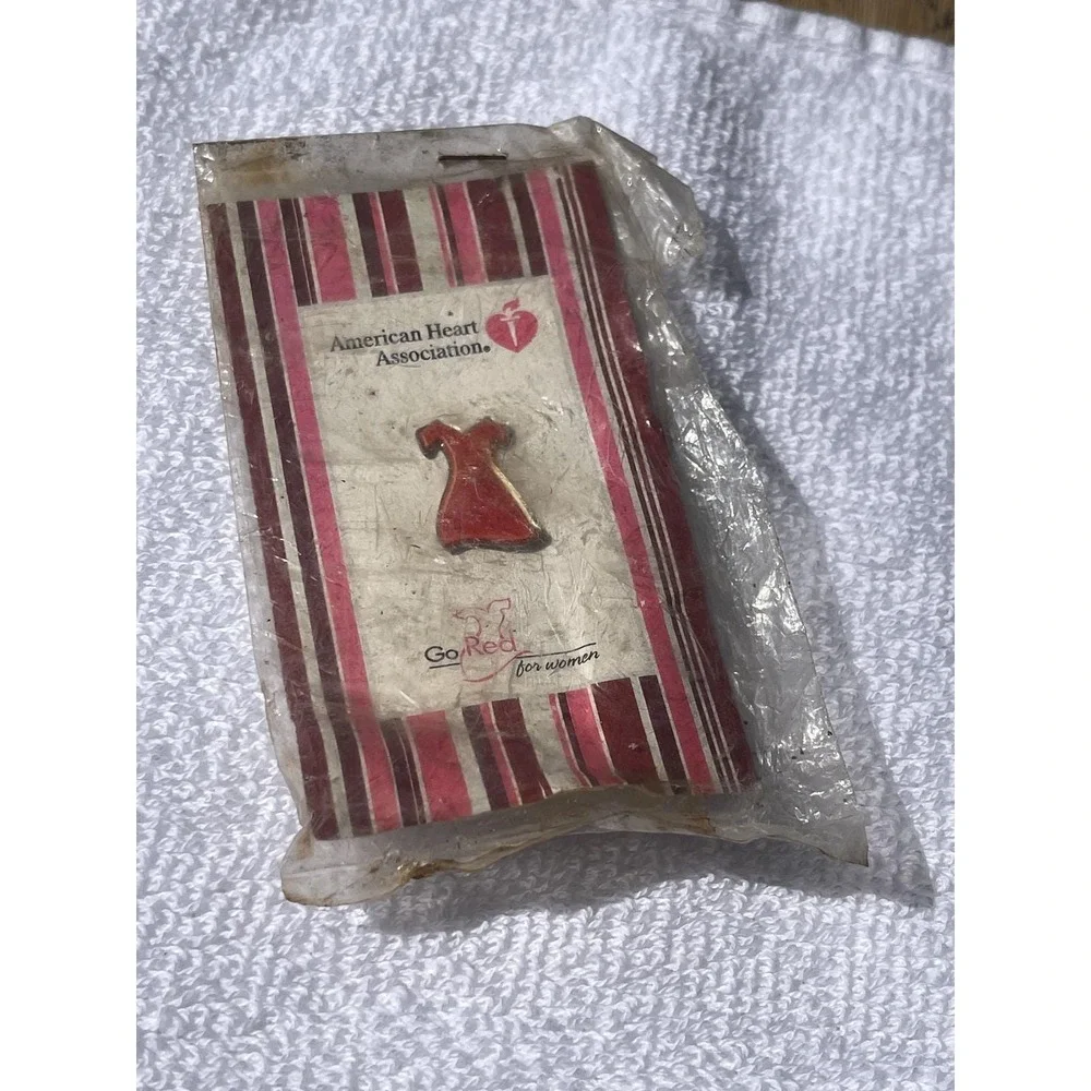 00028 Go Red for Women Red Dress American‎ Heart Association Awareness Pin